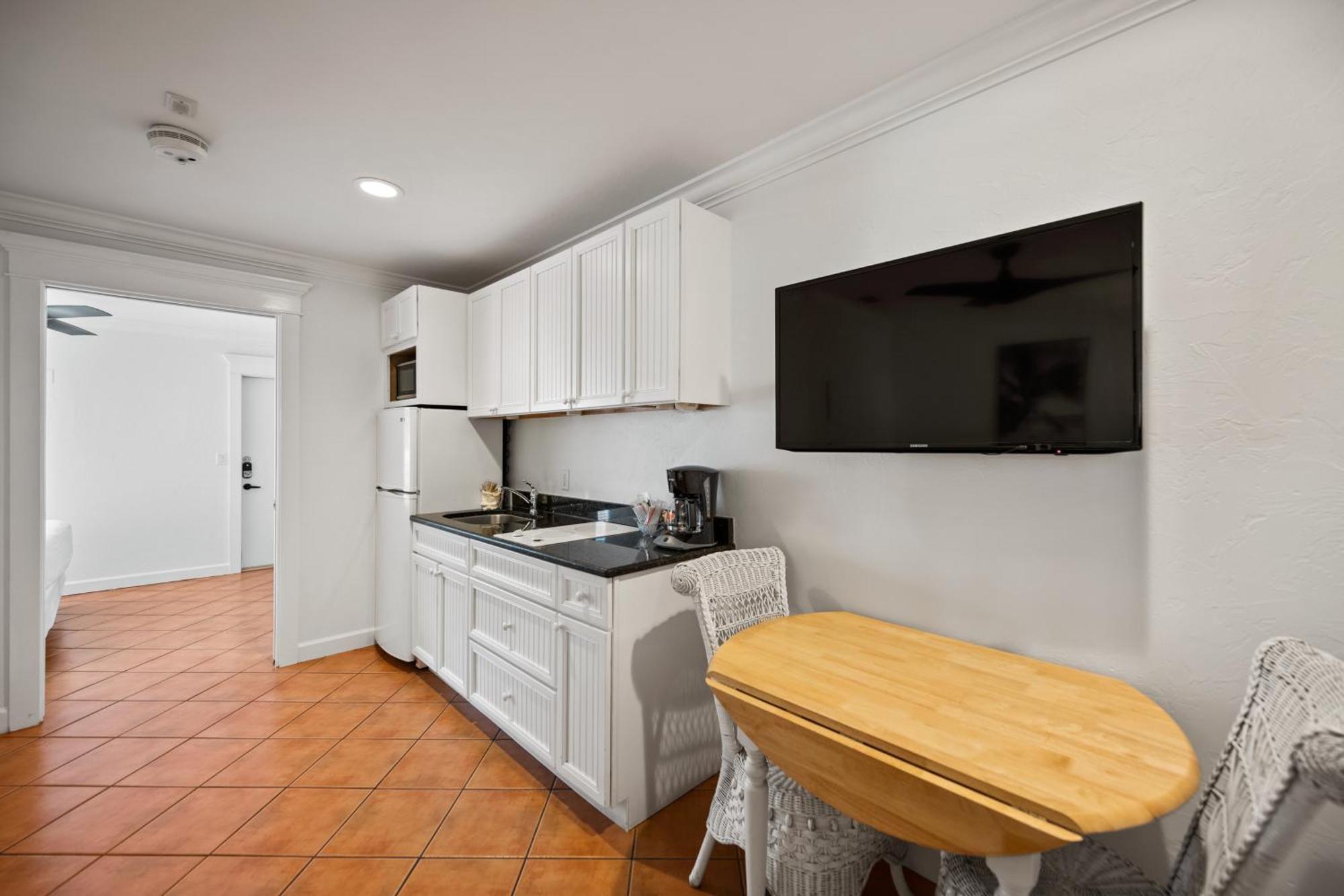 Tropic Isle At Anna Maria Island Inn Bradenton Beach Εξωτερικό φωτογραφία