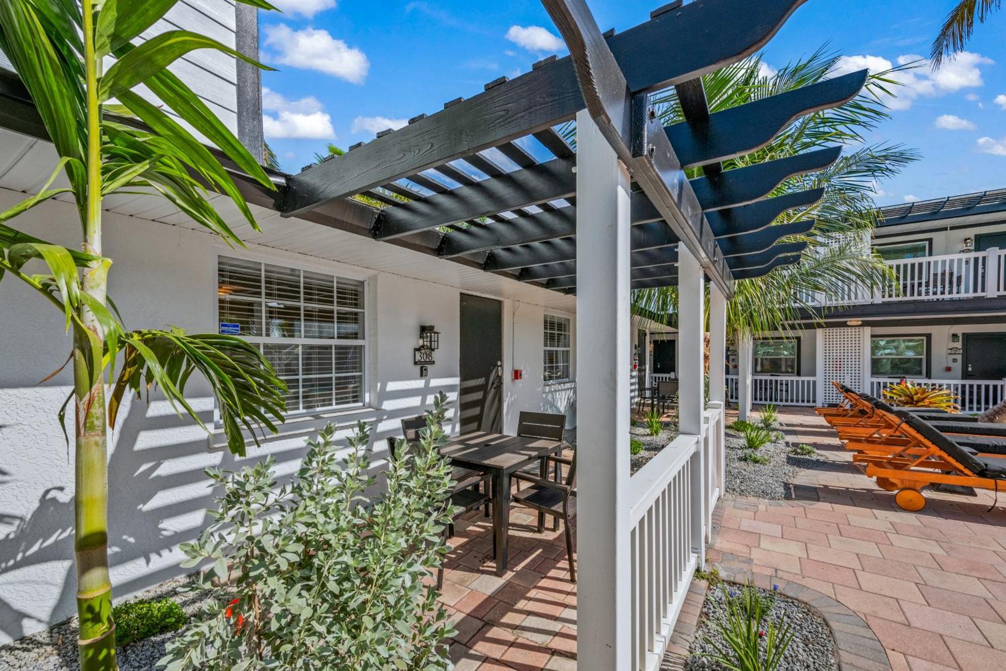 Tropic Isle At Anna Maria Island Inn Bradenton Beach Εξωτερικό φωτογραφία
