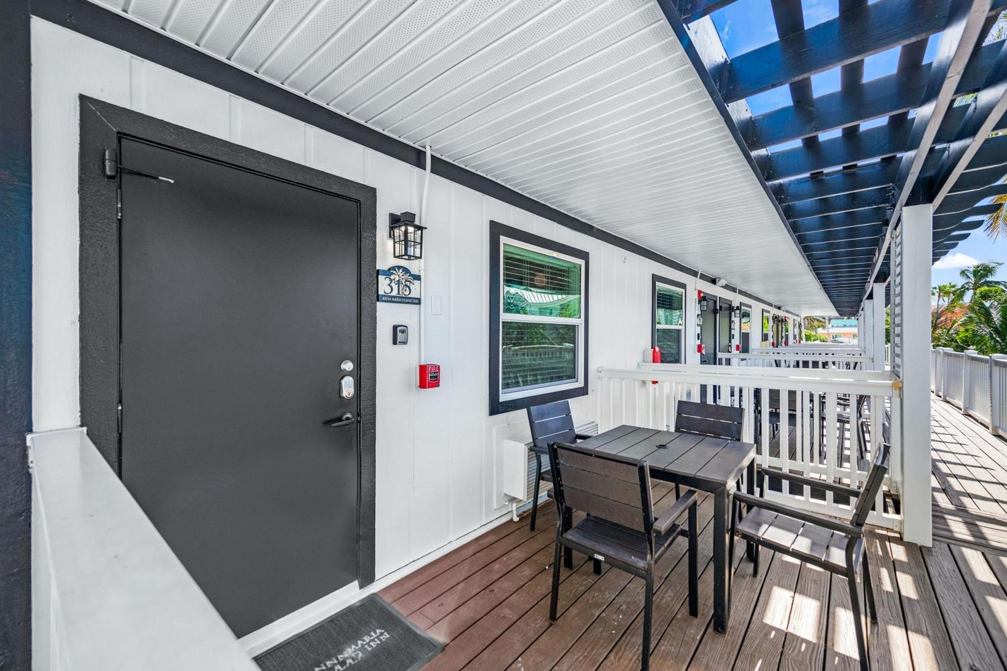 Tropic Isle At Anna Maria Island Inn Bradenton Beach Εξωτερικό φωτογραφία